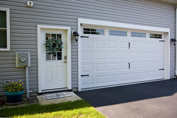 24/7 Emergency Garage Door Roller Replacement experts in Spearman, TX